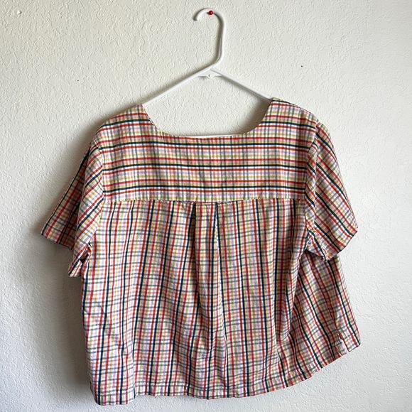 Buttoned Crop Top - Picture 6 of 6